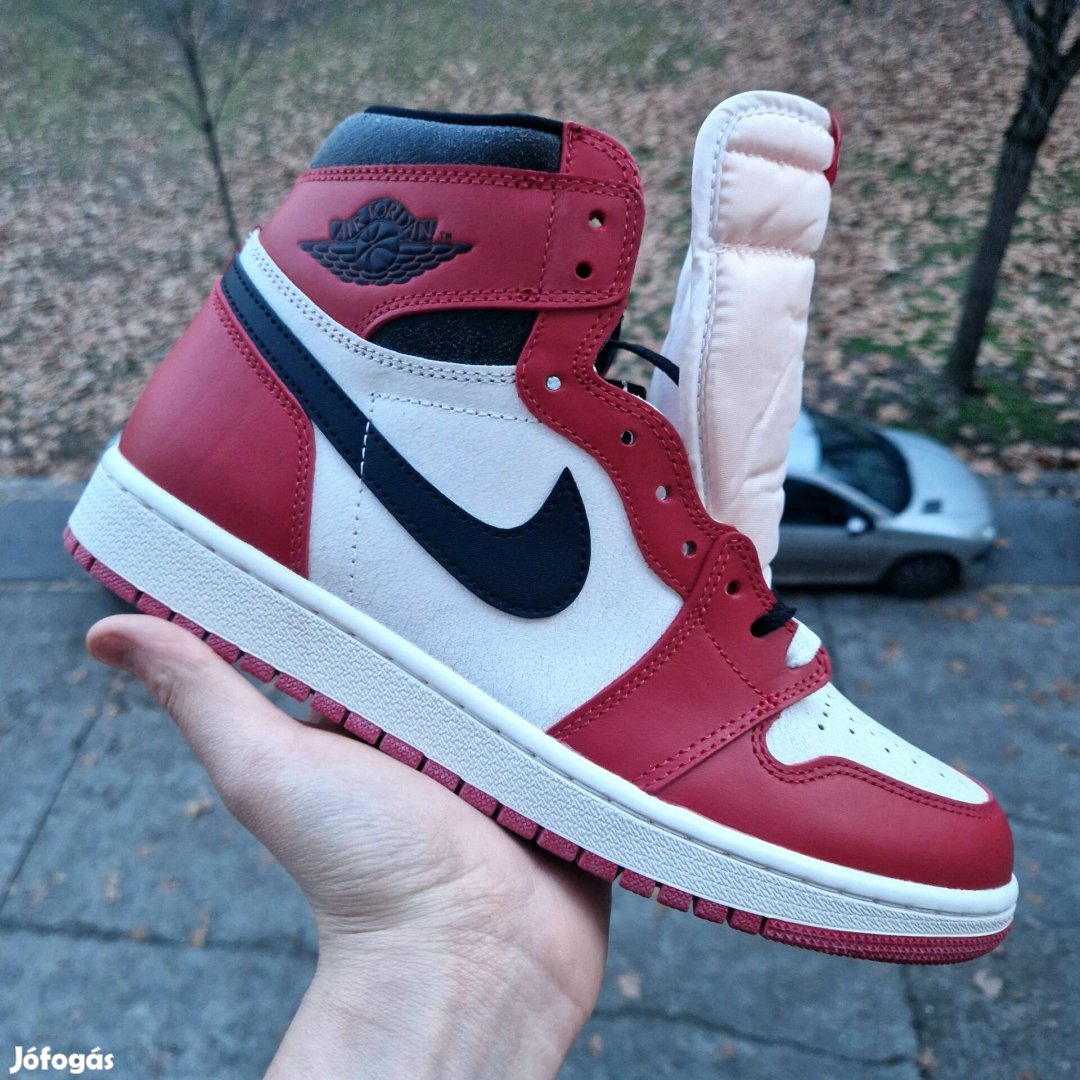 Air Jordan 1 high Chicago Lost And Found 
