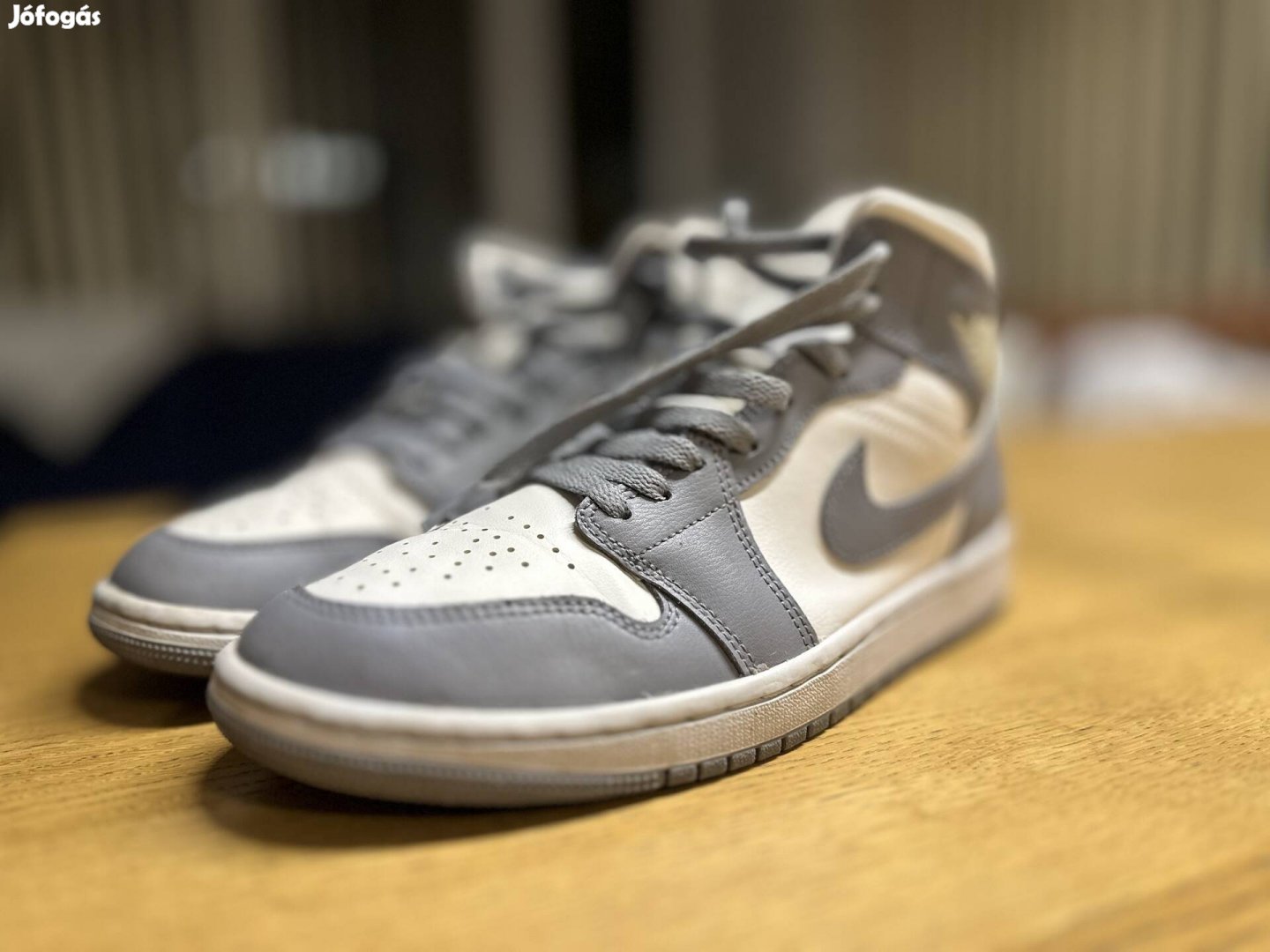 Air Jordan 1 mid cipő