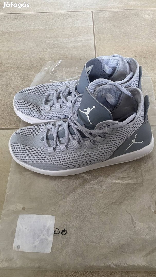 Air Jordán Reveal Wolf 40,5-es