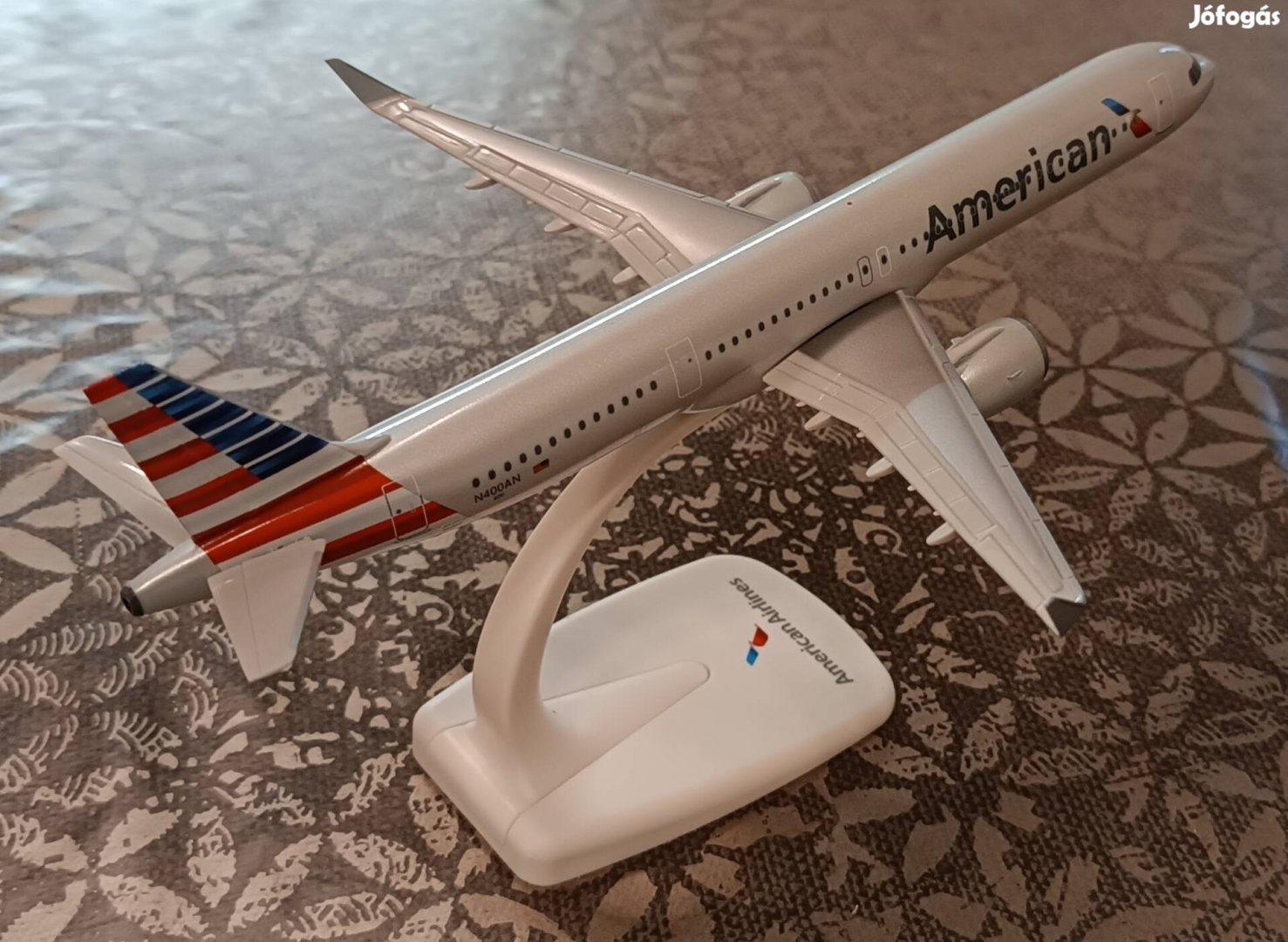 Airbus A321 American Airlines repülőgép modell 1:200