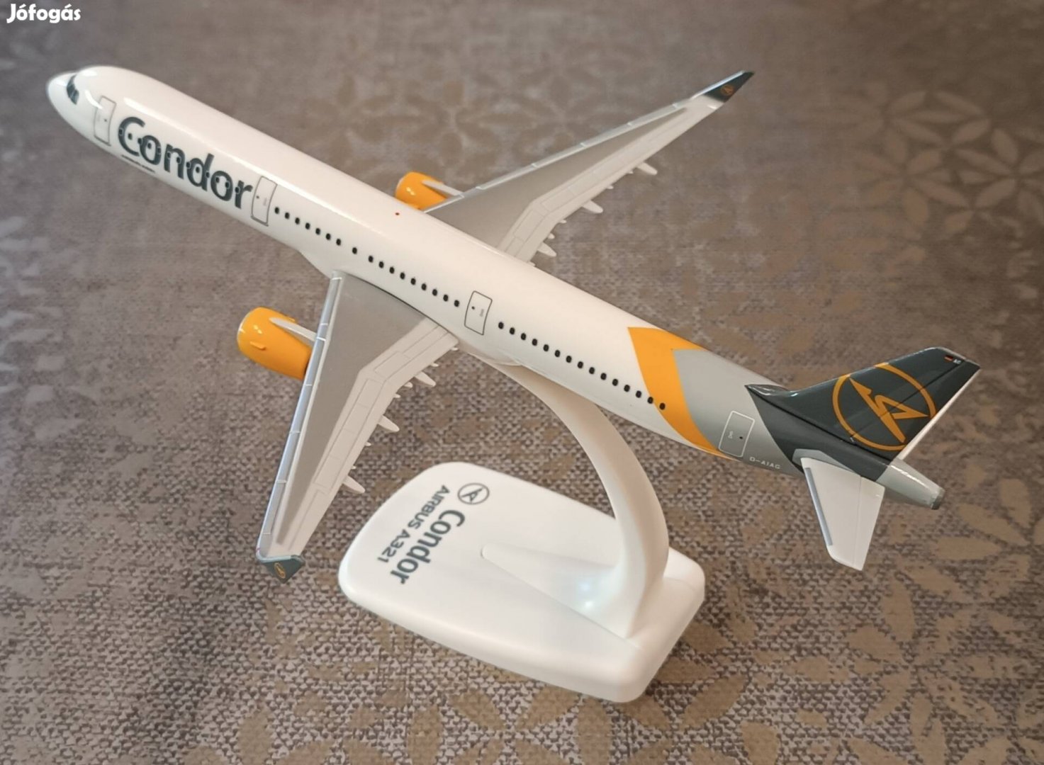 Airbus A321 Condor repülőgép modell 1:200