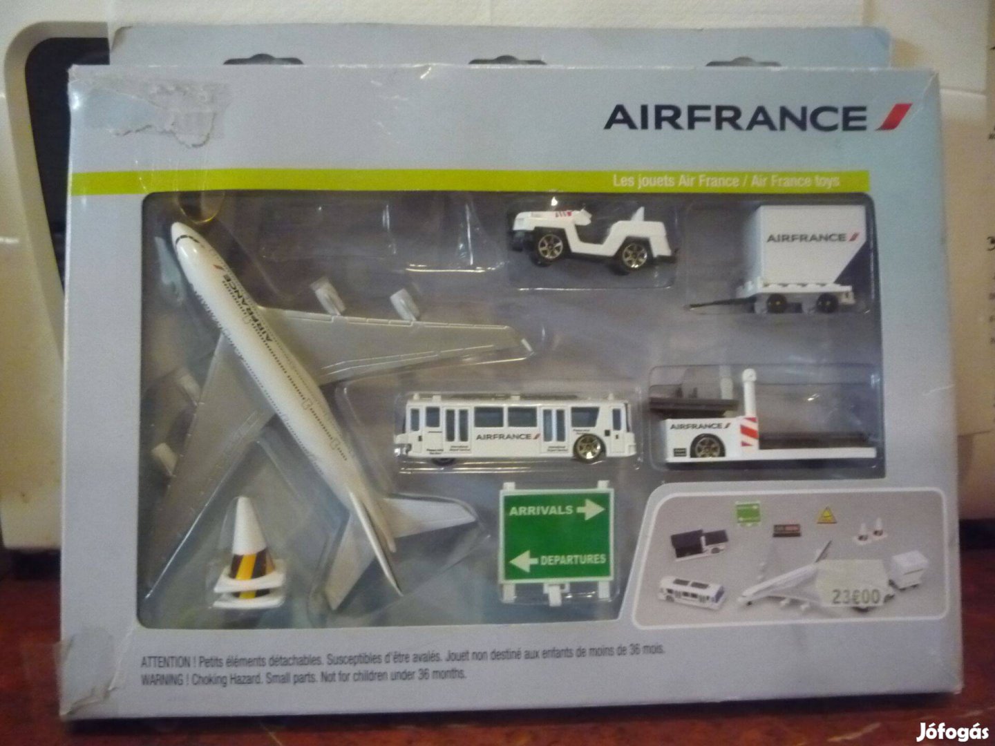 Airfrance airbus A380 repülő,busz,csomagszállító,ételszállító szett