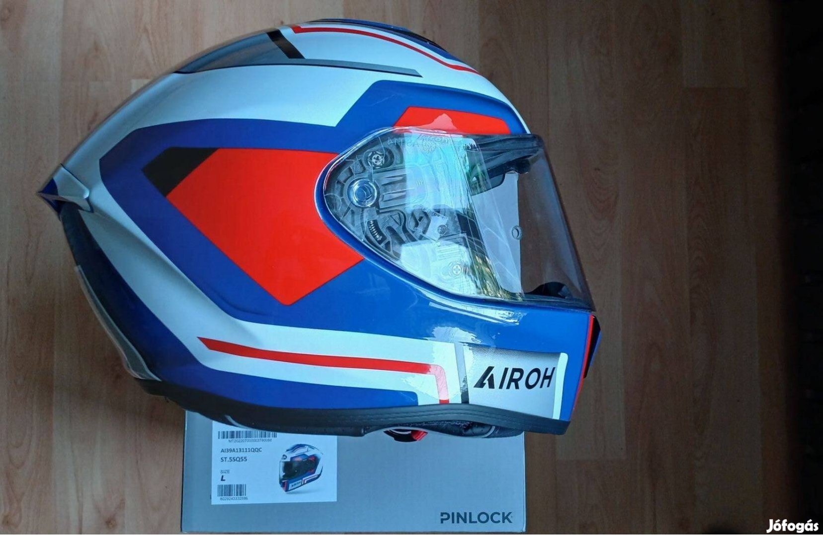Airoh ST-501 motoros bukósisak