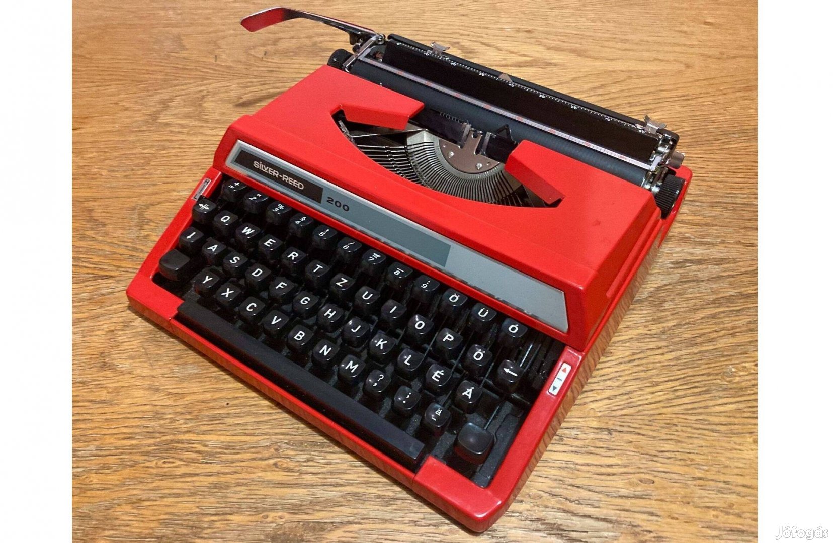 Ajándék ötlet! Újszerű, piros, prémium Seiko Silver Reed 200 írógép