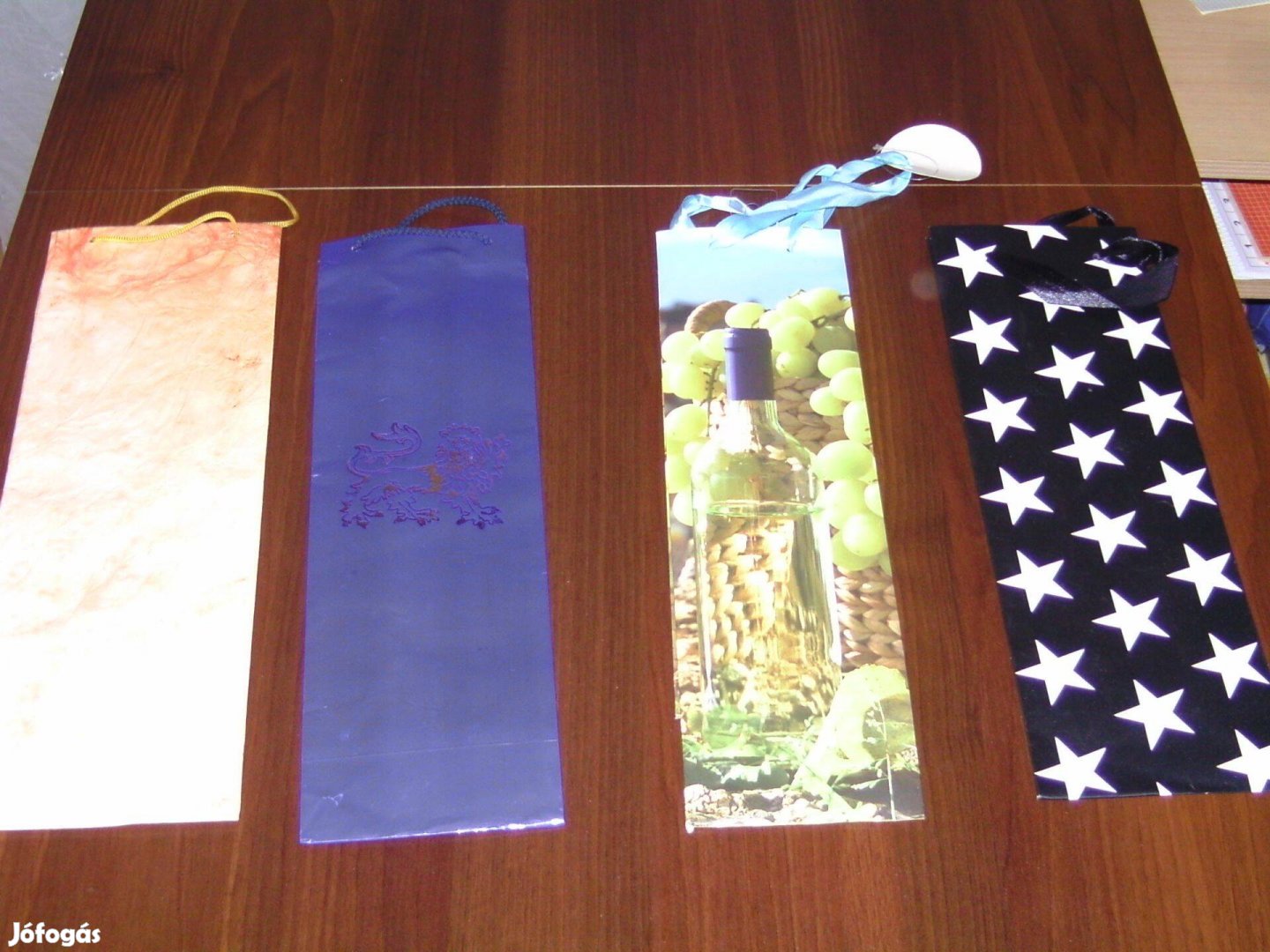 Ajándék papír szatyor