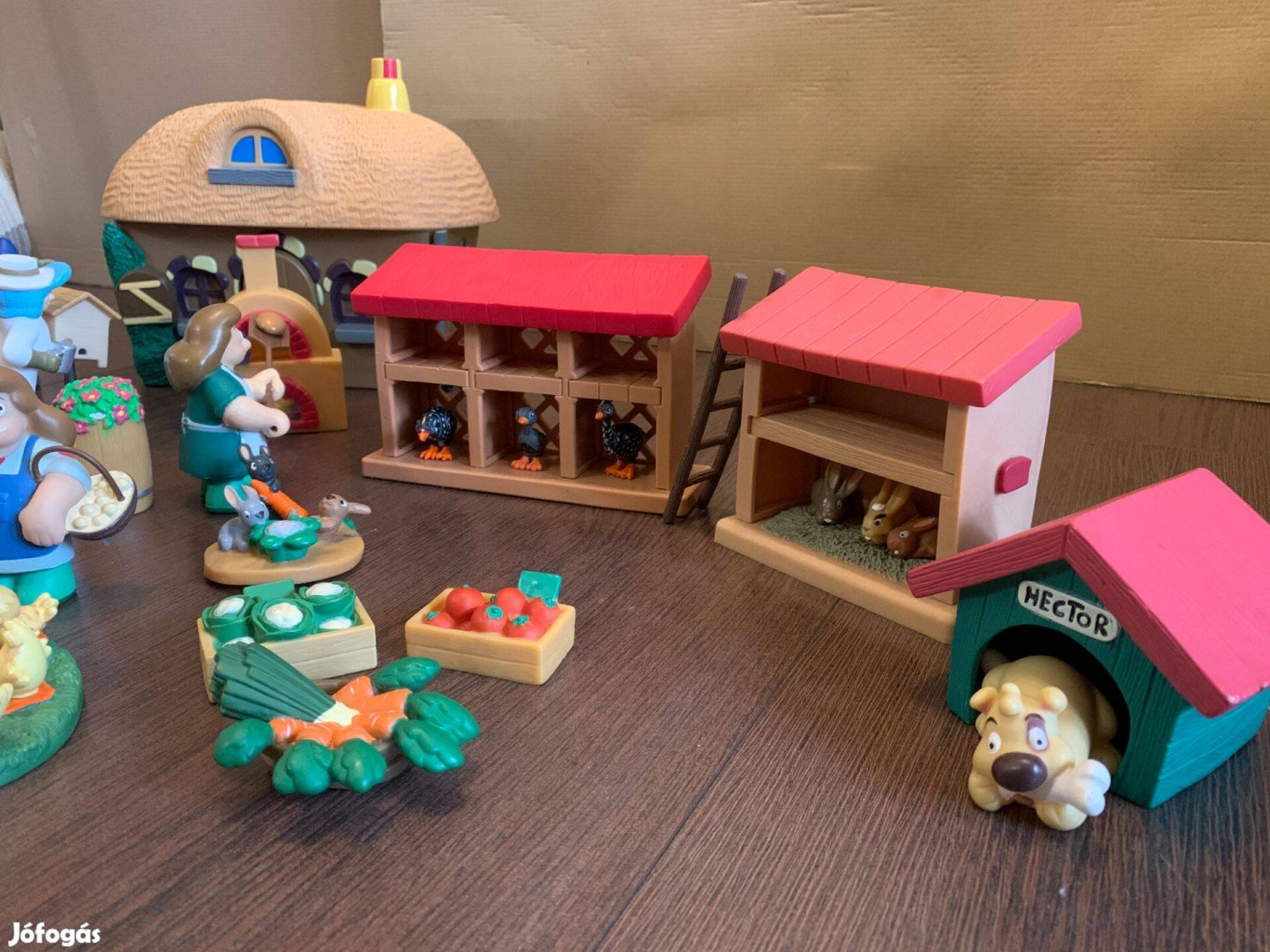 Ajándék tárolóval Mesekönyv 70 db komplett farm játékszett