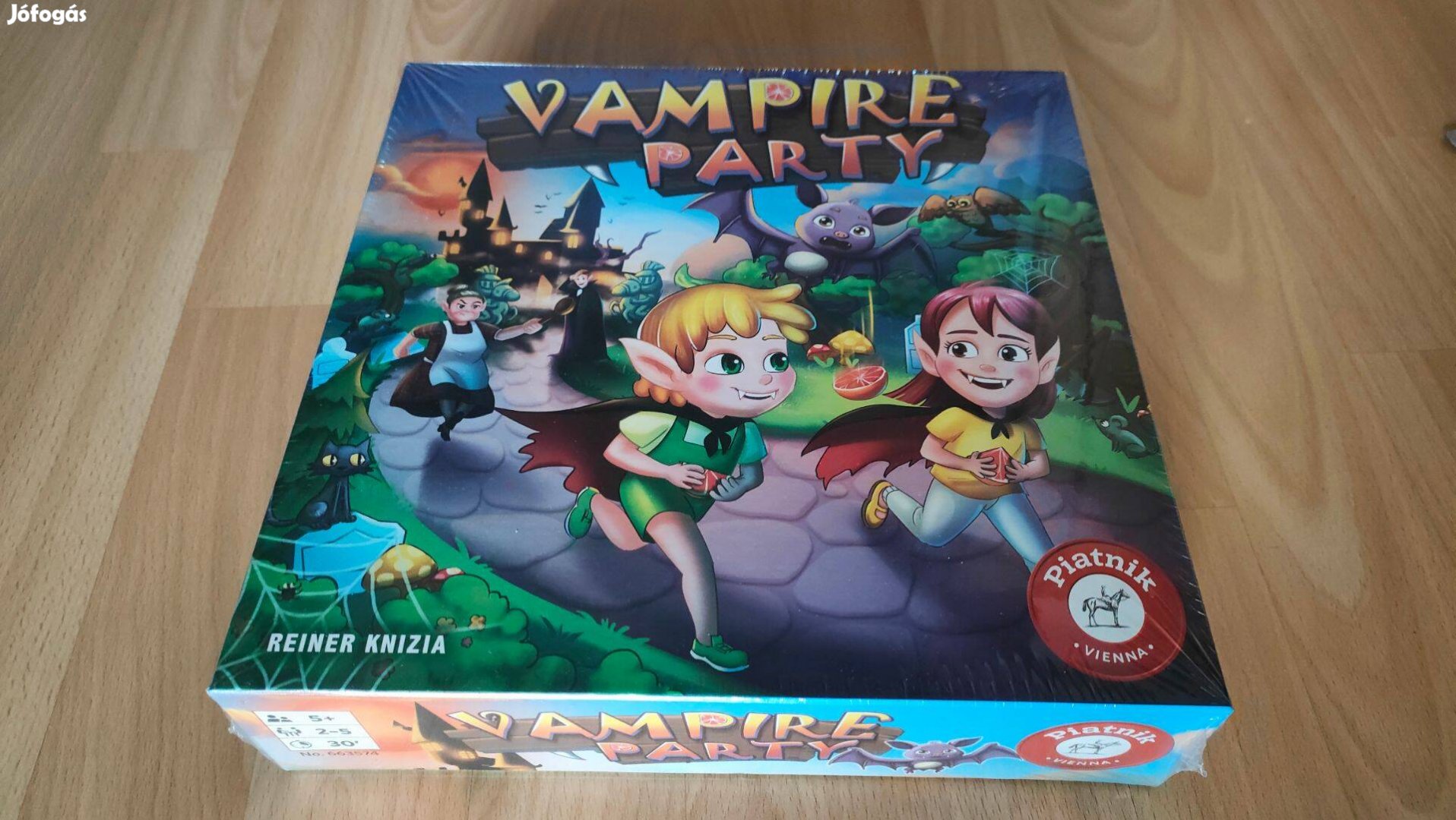 Ajándéknak is! Fóliázott bontatlan Piatnik Vampire party, vámpír társa