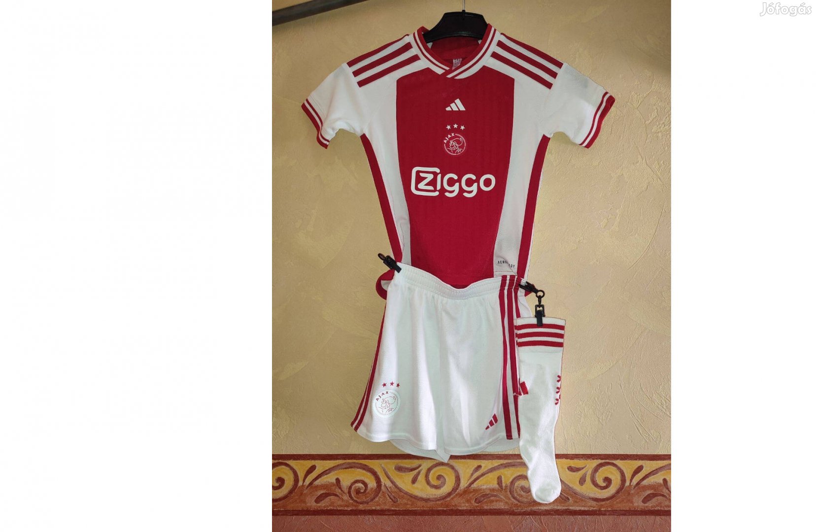 Ajax Amsterdam eredeti adidas piros fehér gyerek szett (116)