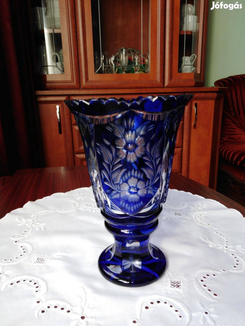 Ajka kristály kék színű nagyméretű váza (22×12-cm)