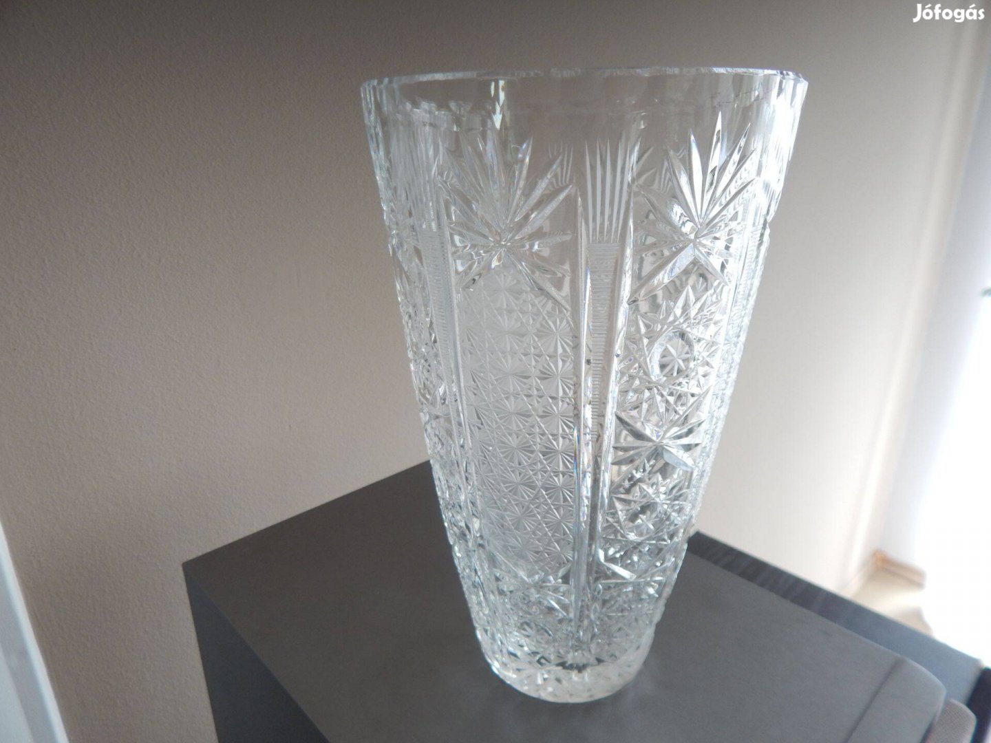Ajkai kristály váza 22 cm magas 12 cm belső átmérő Győrben