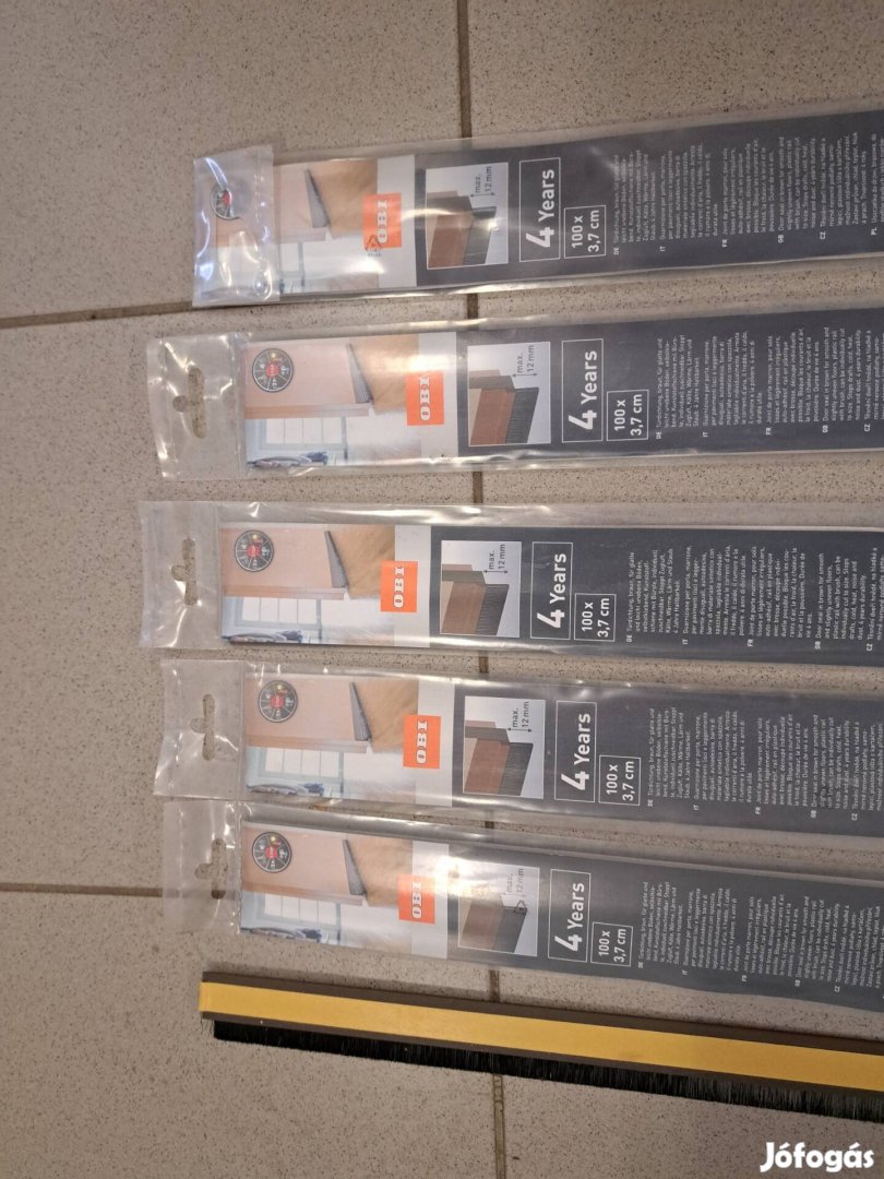 Ajtótömítés öntapadós