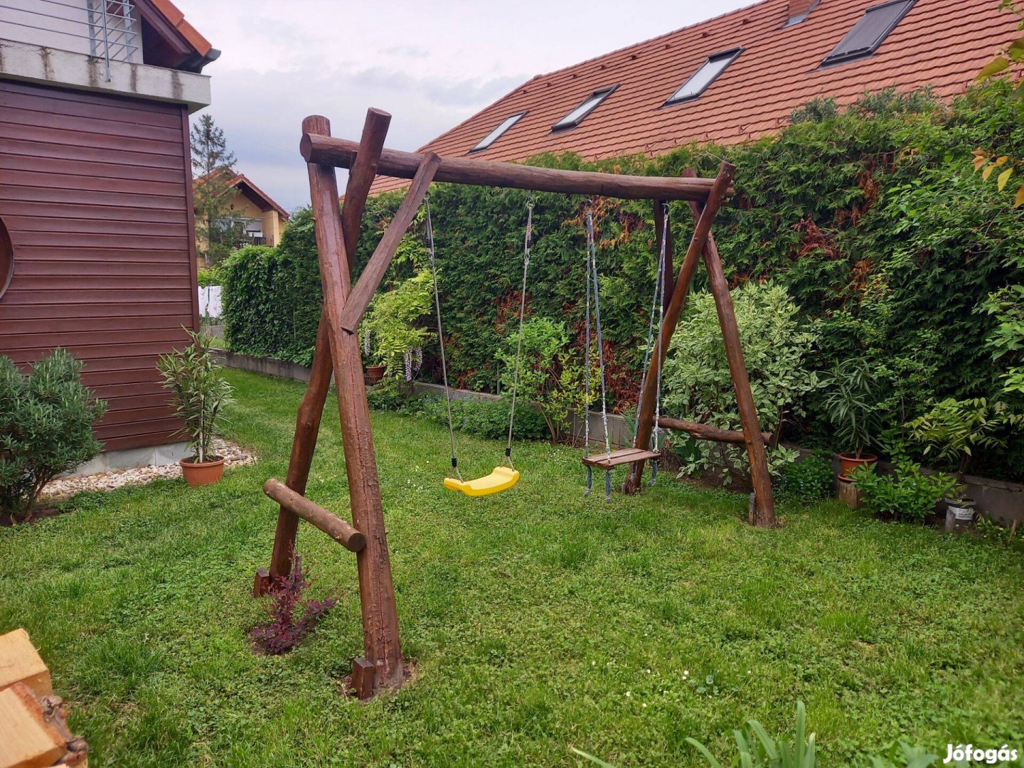 Akácfa rönk gyermekhinta állvány eladó