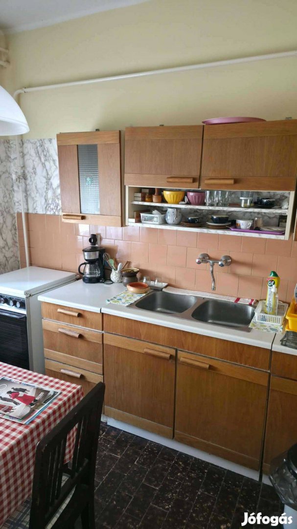 Akadémián lakás eladó