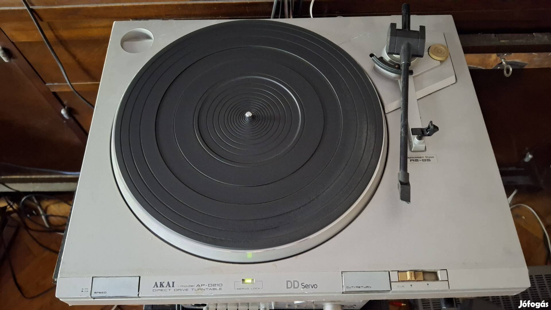 Akai AP-D210 lemezjátszó.