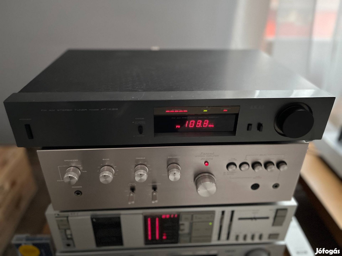 Akai AT-K22 tuner antracit színben