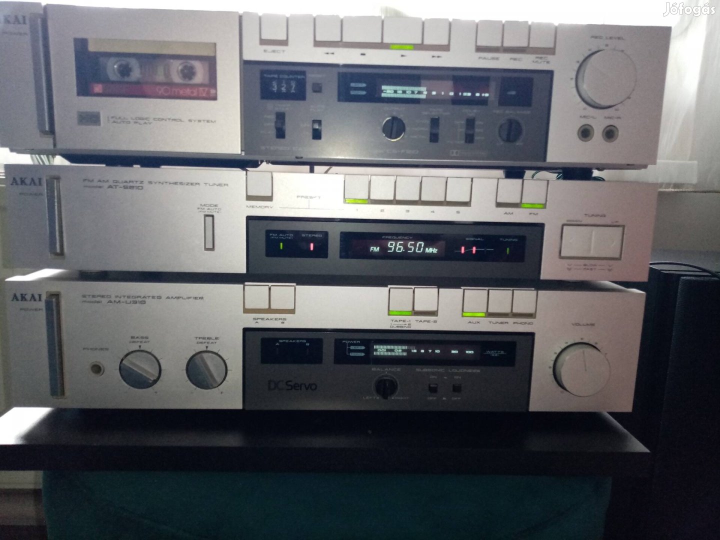 Akai AT-S210 digitális tuner