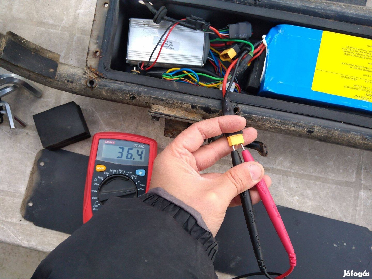 Akai F10 roller alkatrész akkumulátor vezérlő stb az egész 22.900ft