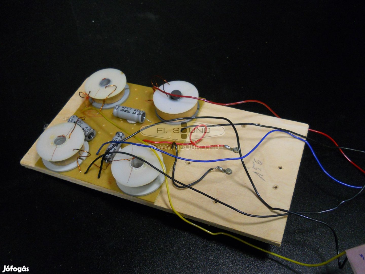 Akai SR-H55 ,50W,8ohm,1db 3 utas hangváltó