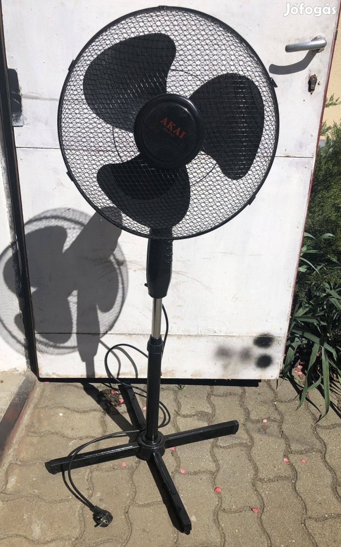 Akai álló ventilátor