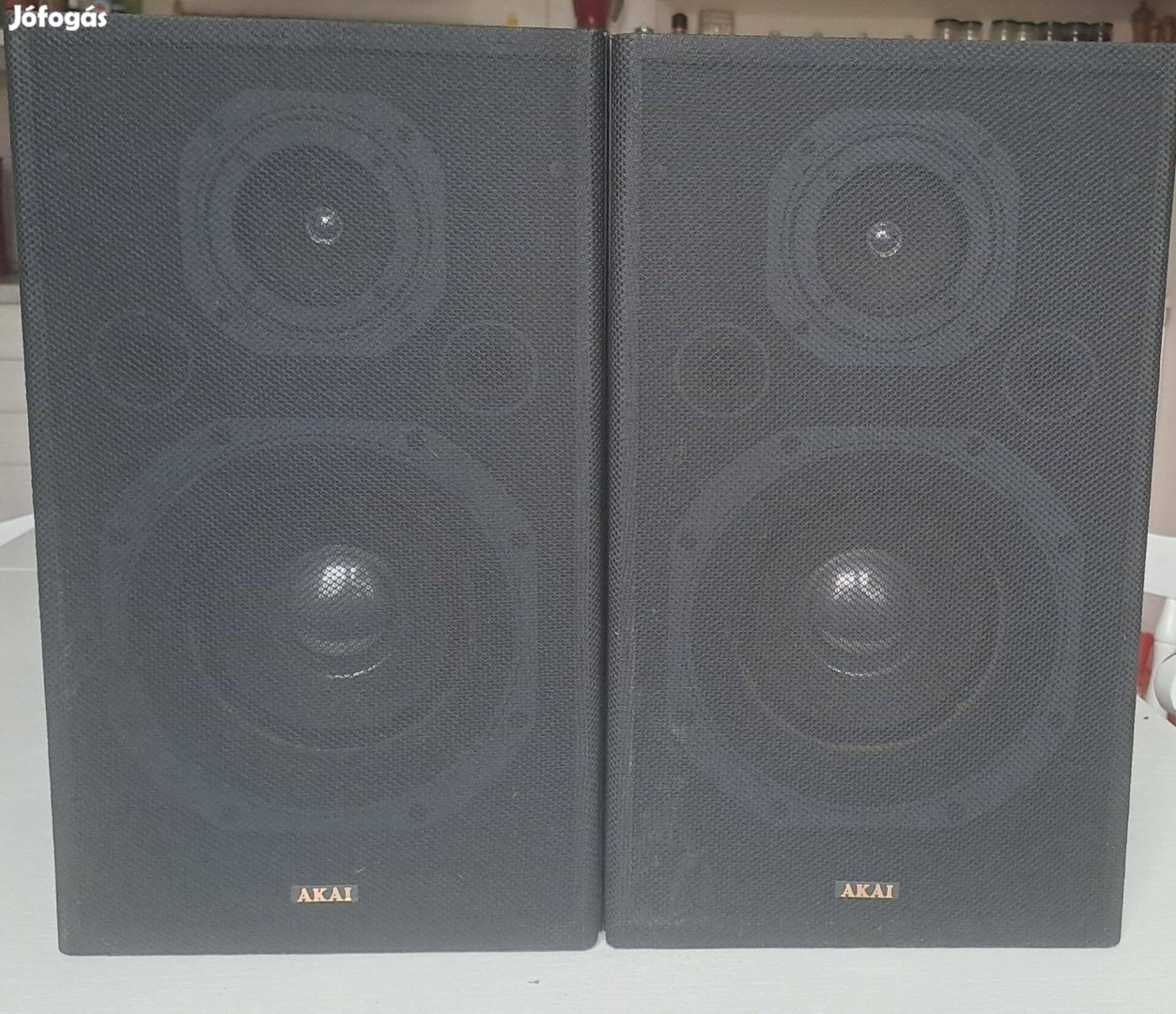 Akai hangfal
