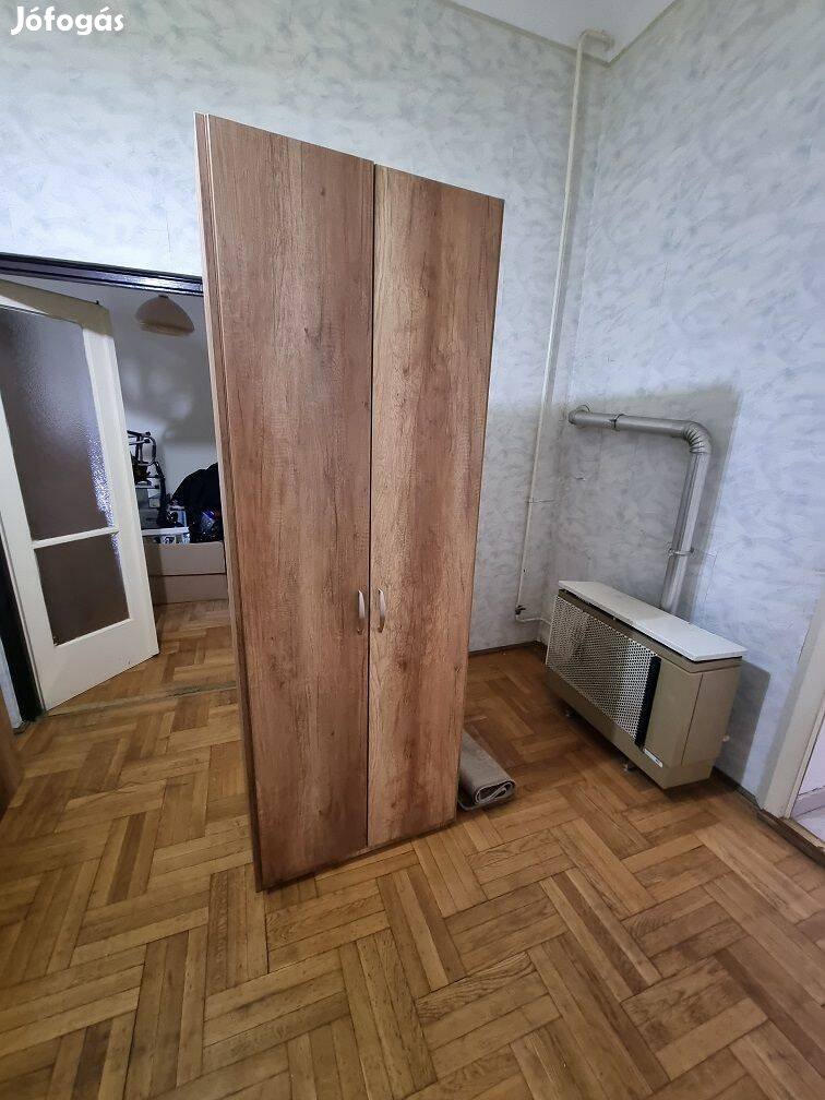 Akasztós ruhásszekrény eladó