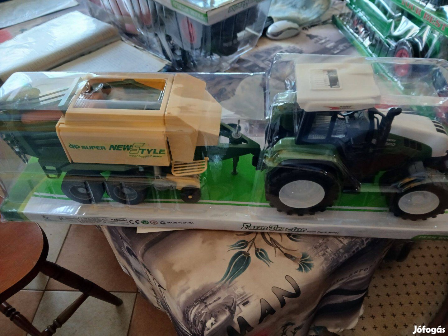 Akció Nagy Kockabálázos Traktorszett Új Bontatlan