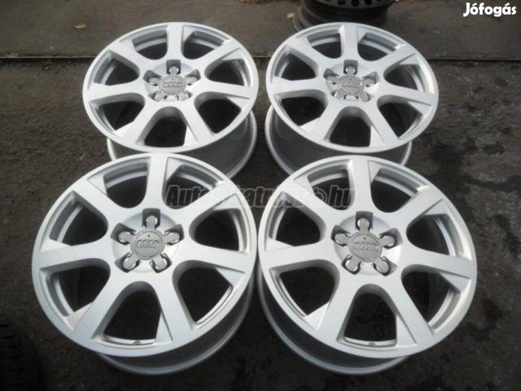 Akció! 4db gyári 17" Audi alufelni. (*576*)
