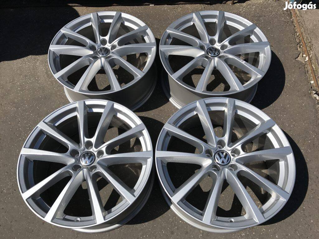 Akció! 4db gyári 20" VW alufelni. (*686*)