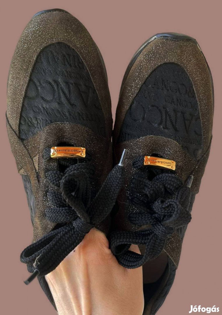Akció! Cango&Rinaldi bronz szélű fekete velúr bőr street cipő 41