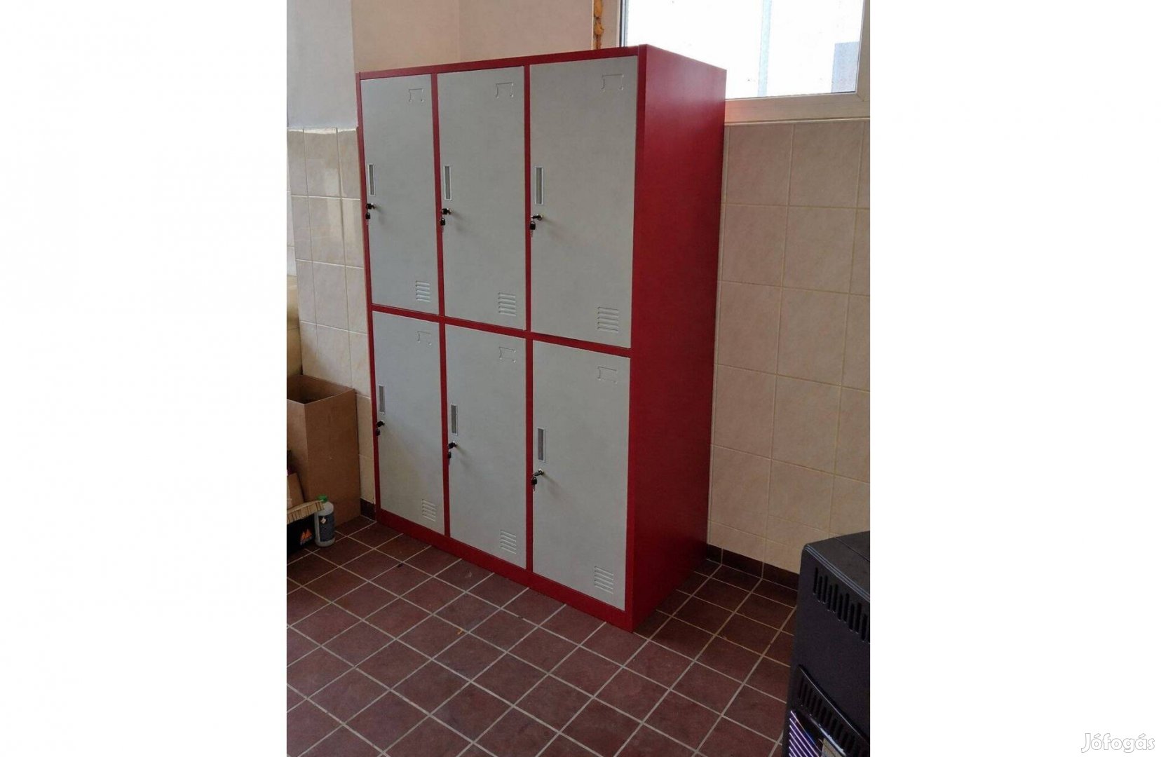 Akció! Fém öltözőszekrény rövid ajtós UNI6.2 piros