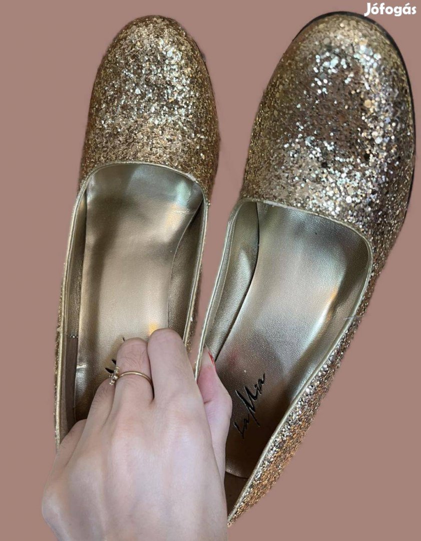 Akció! La Mia olasz luxus arany csillámos kecses tűsarkú cipő 40