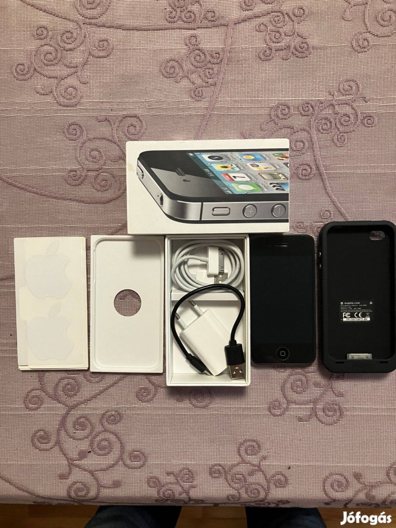 Akció ! Iphone 4S Dobozában Újszerű + Akkumulátoros tartó ajándék