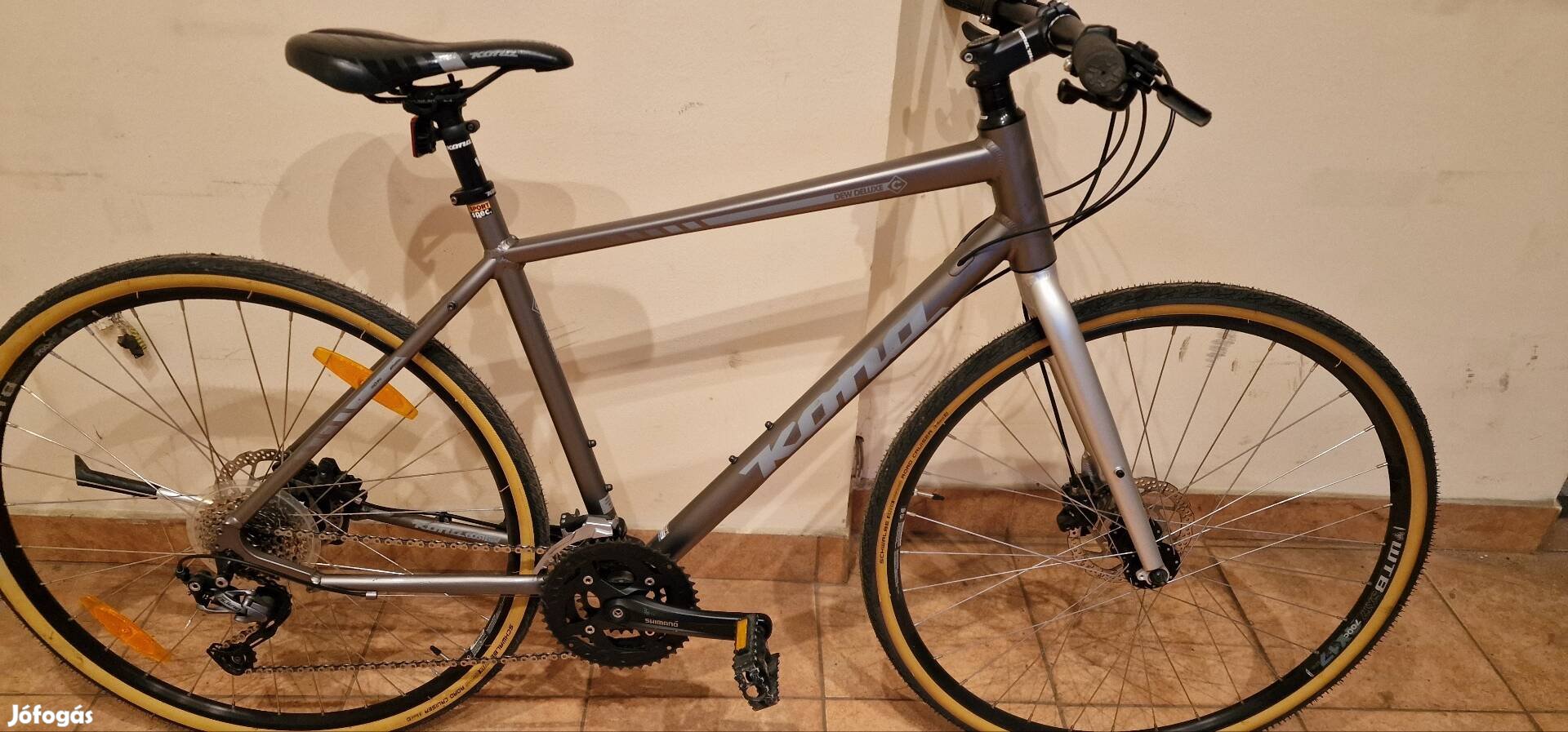 Akció!! Kona Dew Deluxe 28" fitnes kerékpár eladó