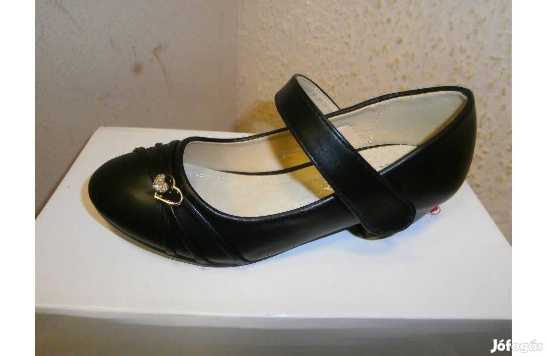 Akció ! Új, elegáns, tépőzáras fekete kislány cipő, méretek