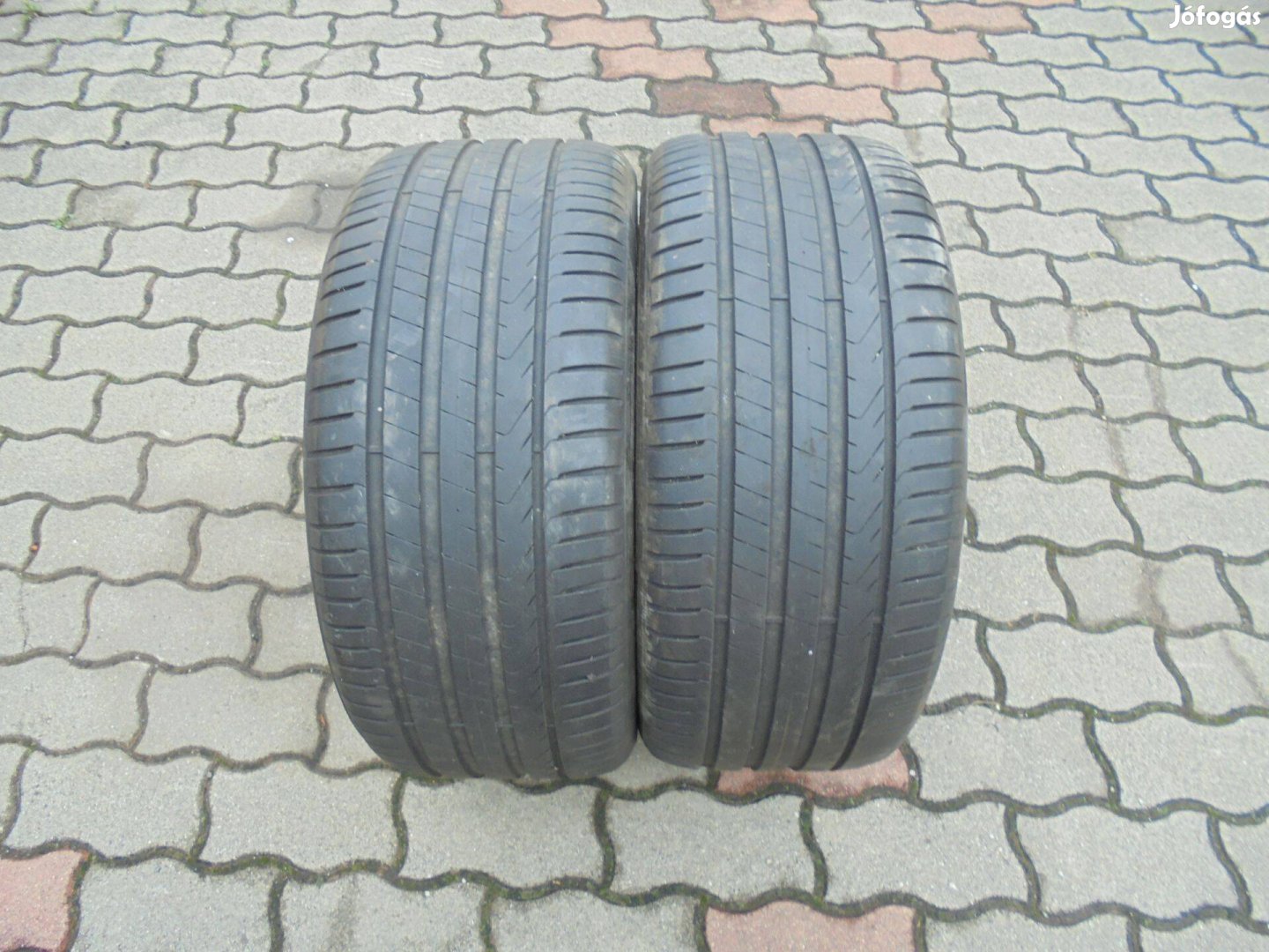 Akció !!! 245/40 R 18-as Prémium nyári gumi eladó