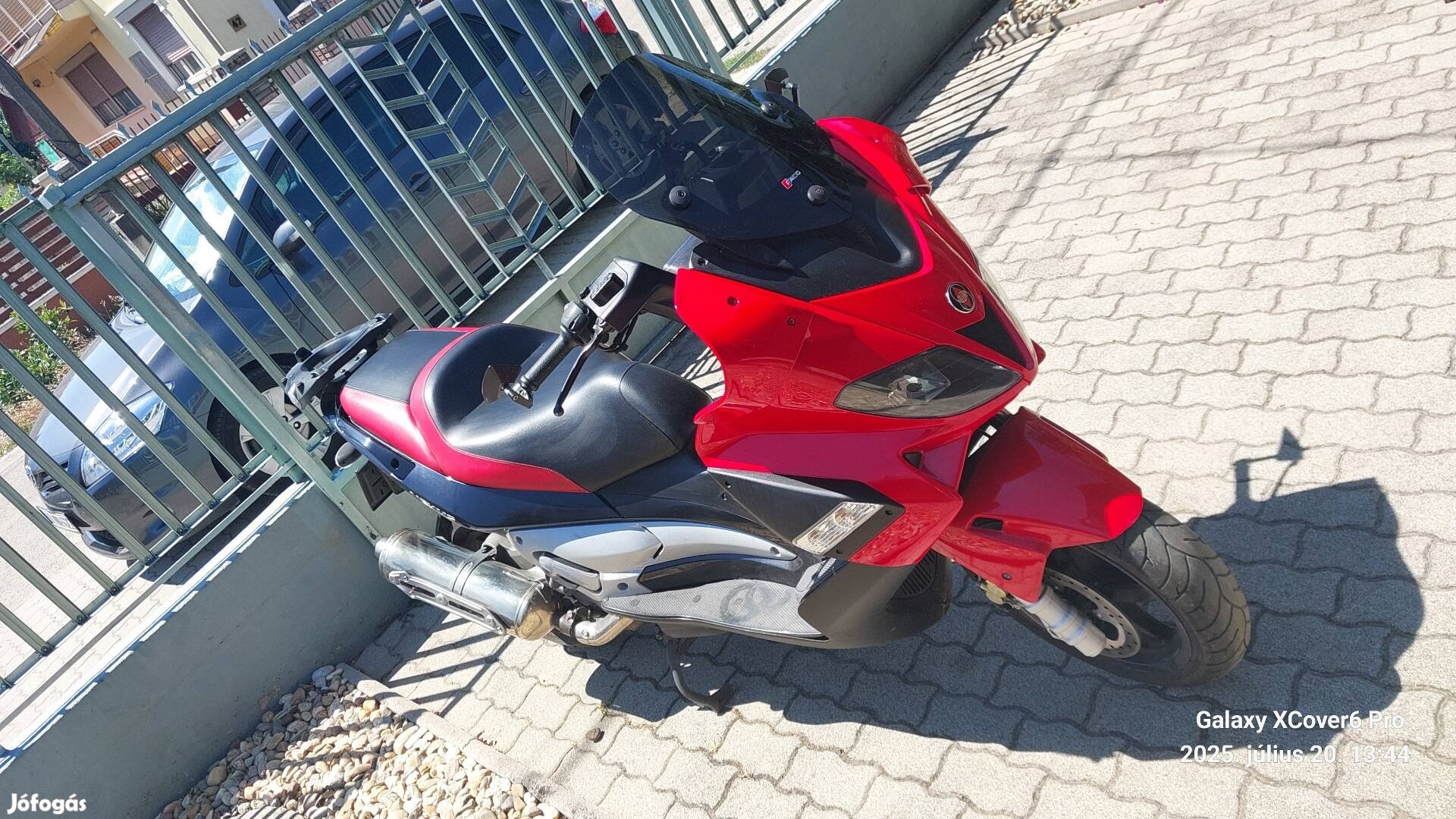Akciós-Gilera Nexus 500SE