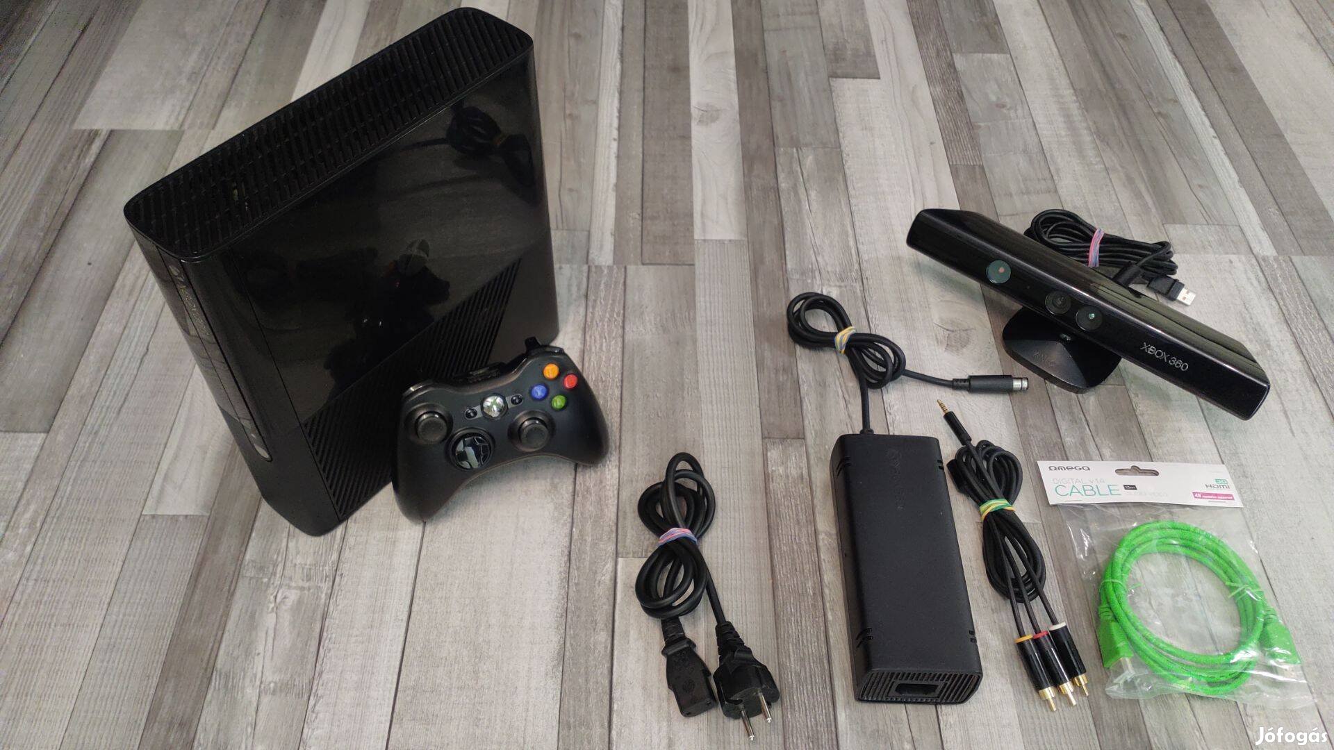 Akciós! Kinect + Xbox 360 E Slim 4gb Konzol +Ajándék Játék!