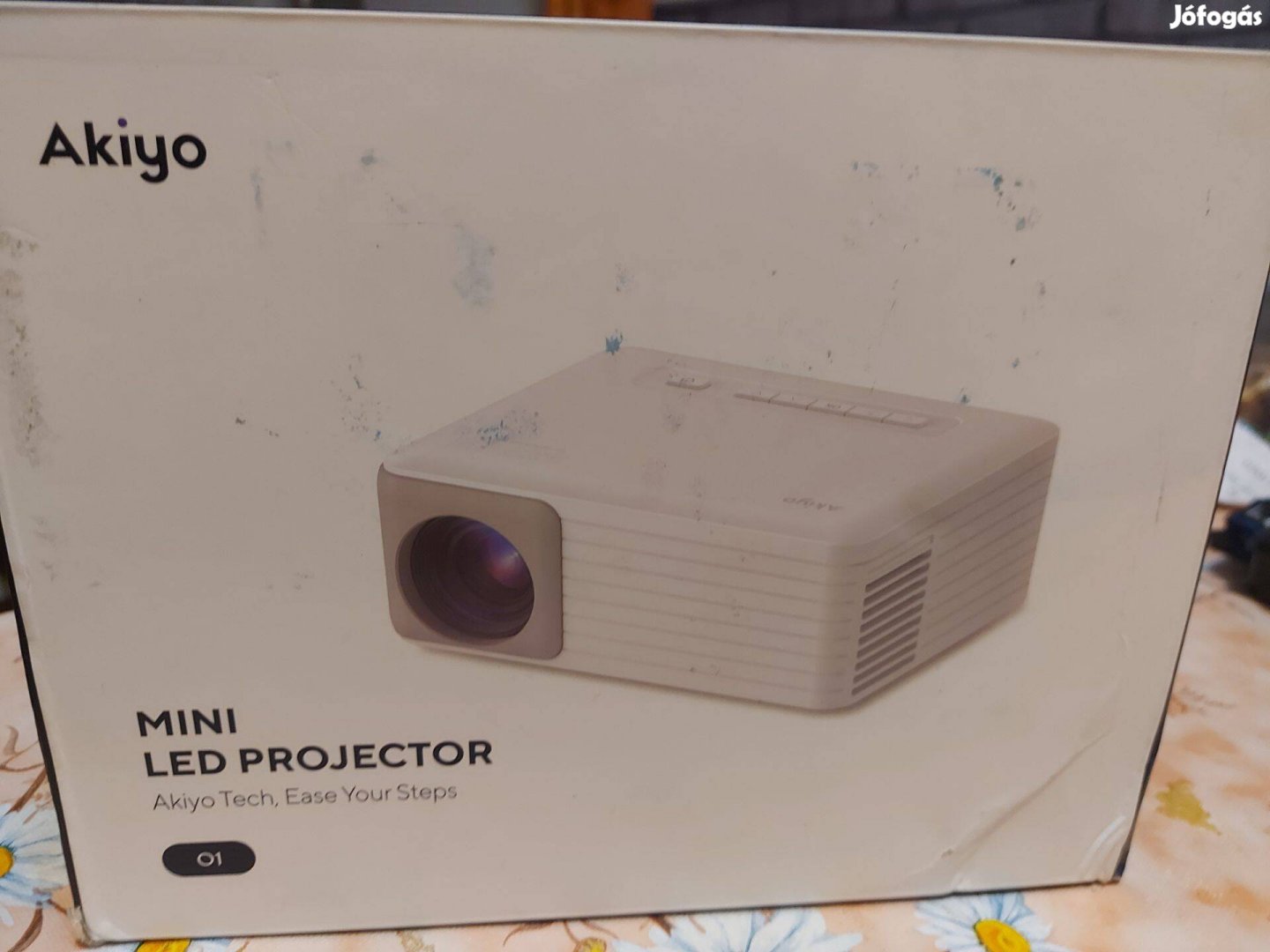 Akiyo mini led projector