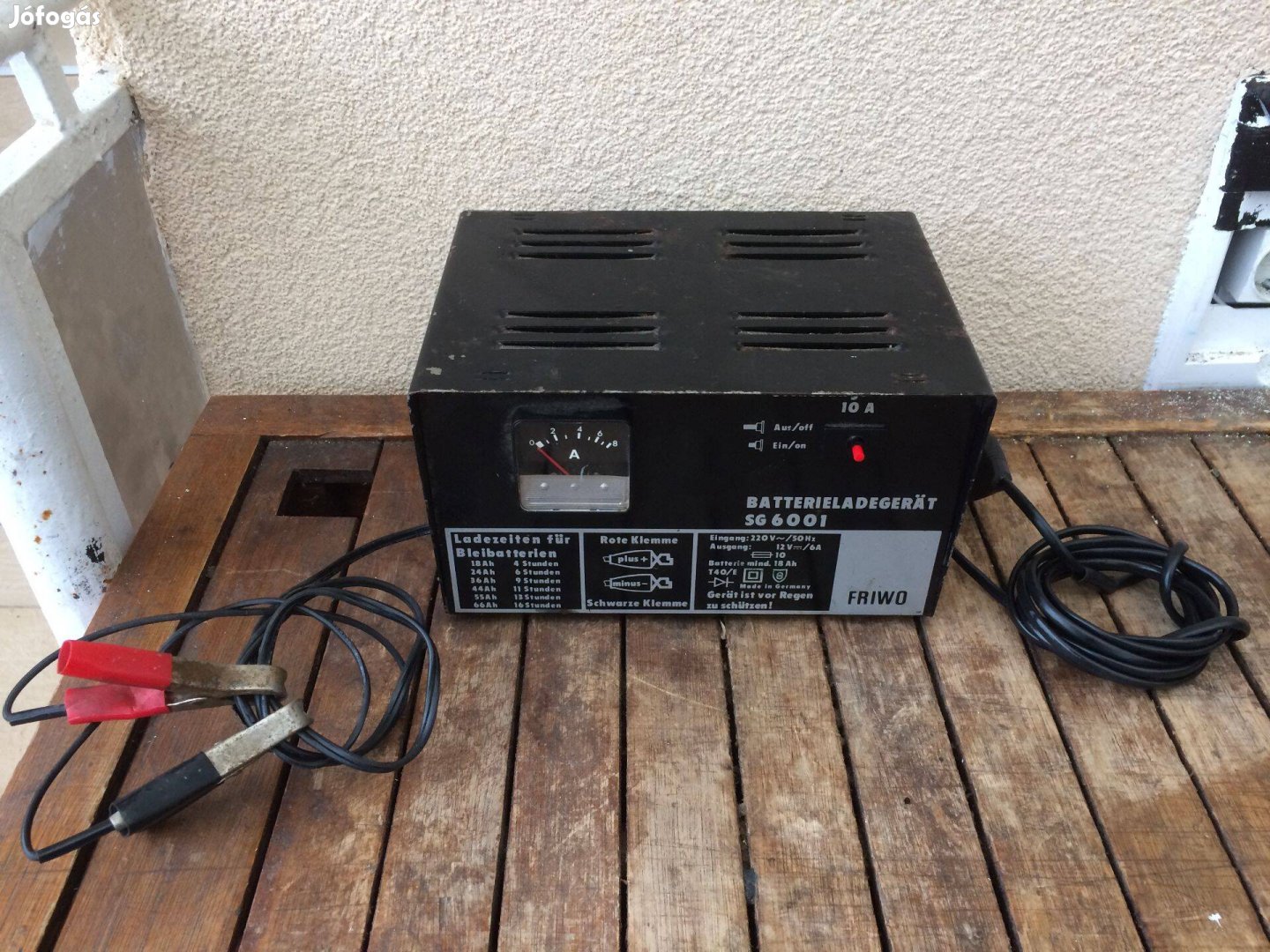 Akkumulátor Töltő 12 V 10 Amper