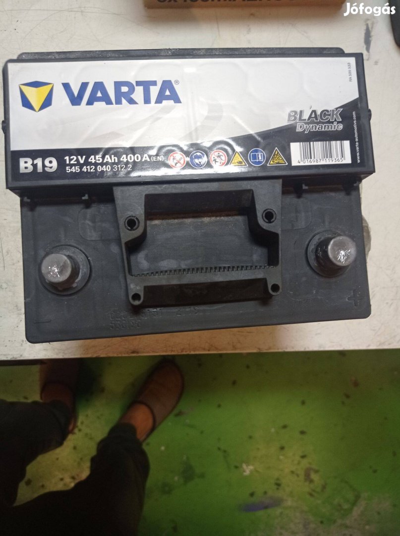 Akkumulátor Varta másfél éves hibátlan eladó