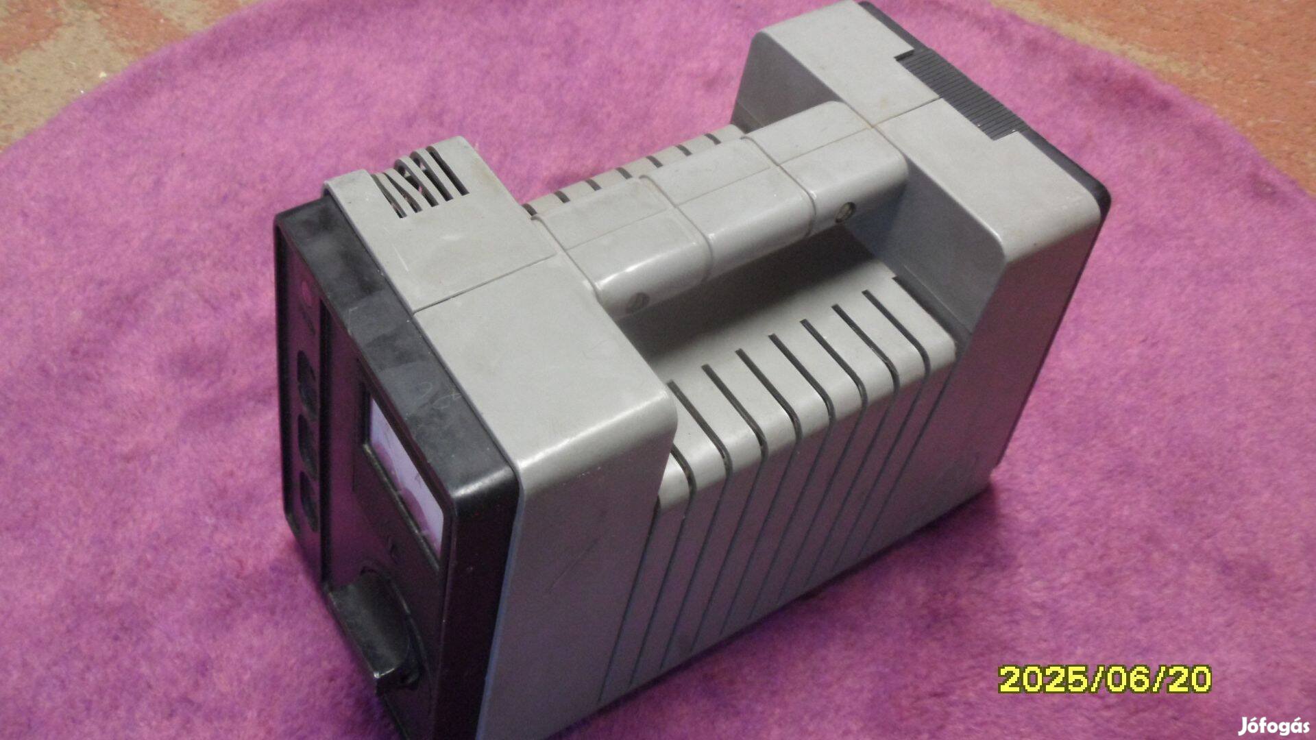 Akkumulátor töltő,6 ill.12V, kedvező áron