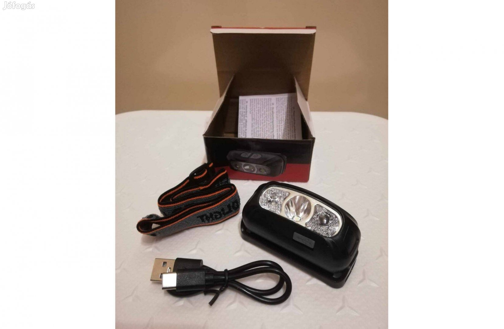 Akkumulátoros LED fejlámpa mozgásérzékelővel, USB töltéssel (Új!)