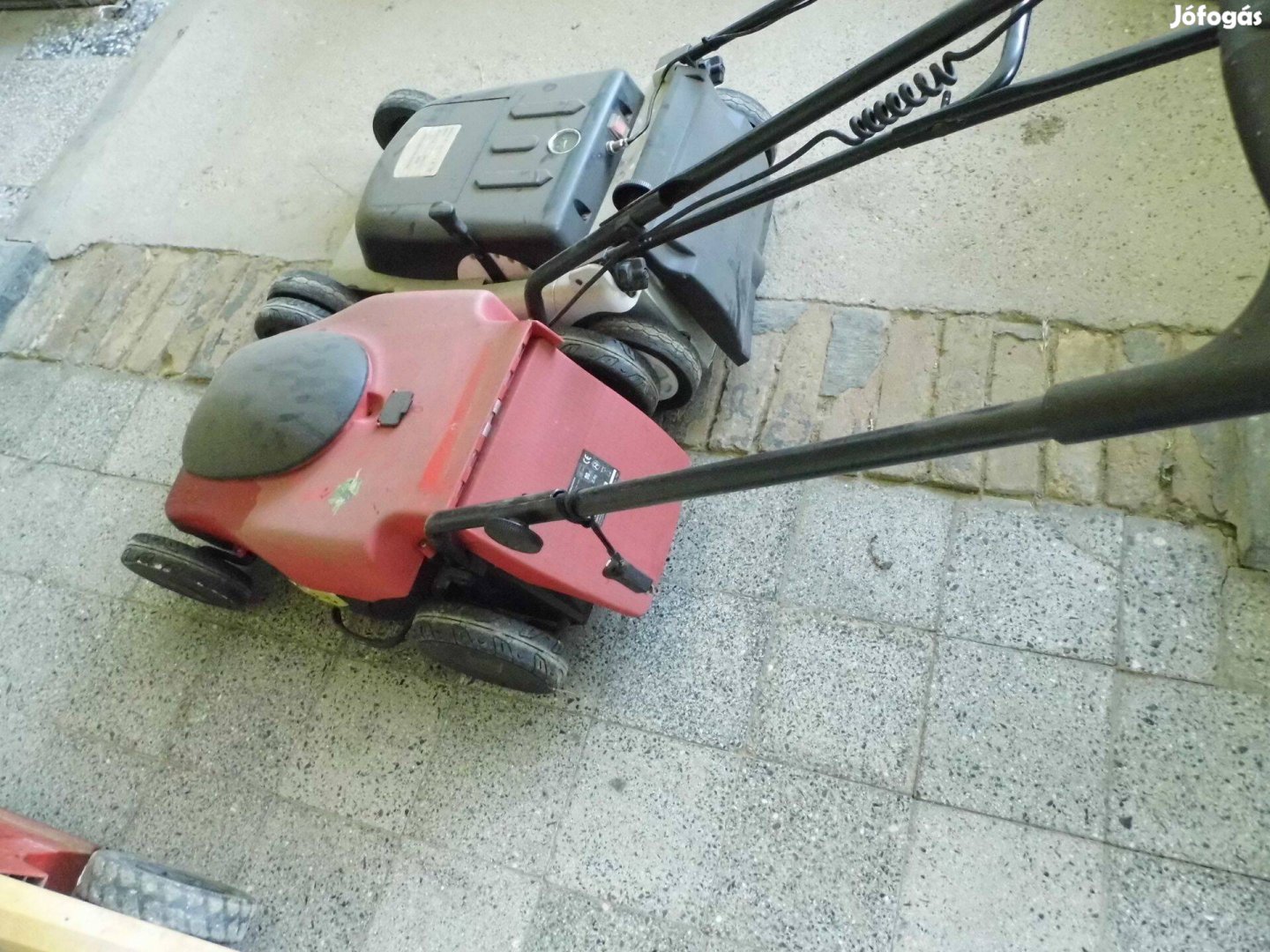 Akkumulátoros elektromos fűnyírók eladók
