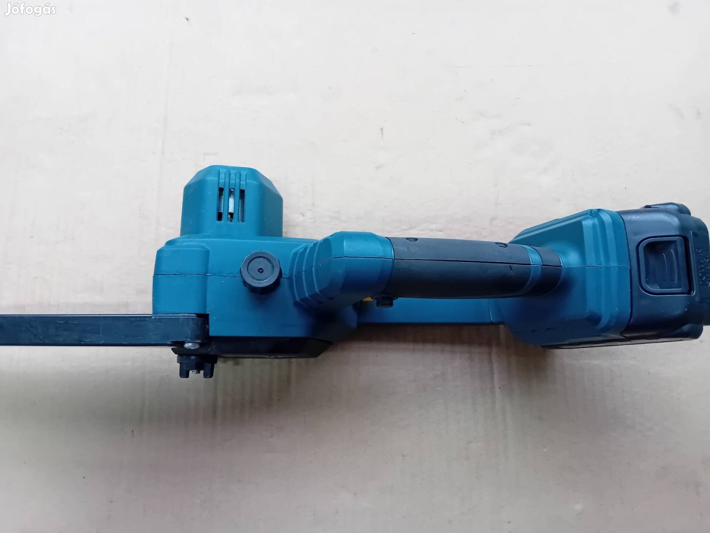 Akkumulátoros láncfűrész eladó!