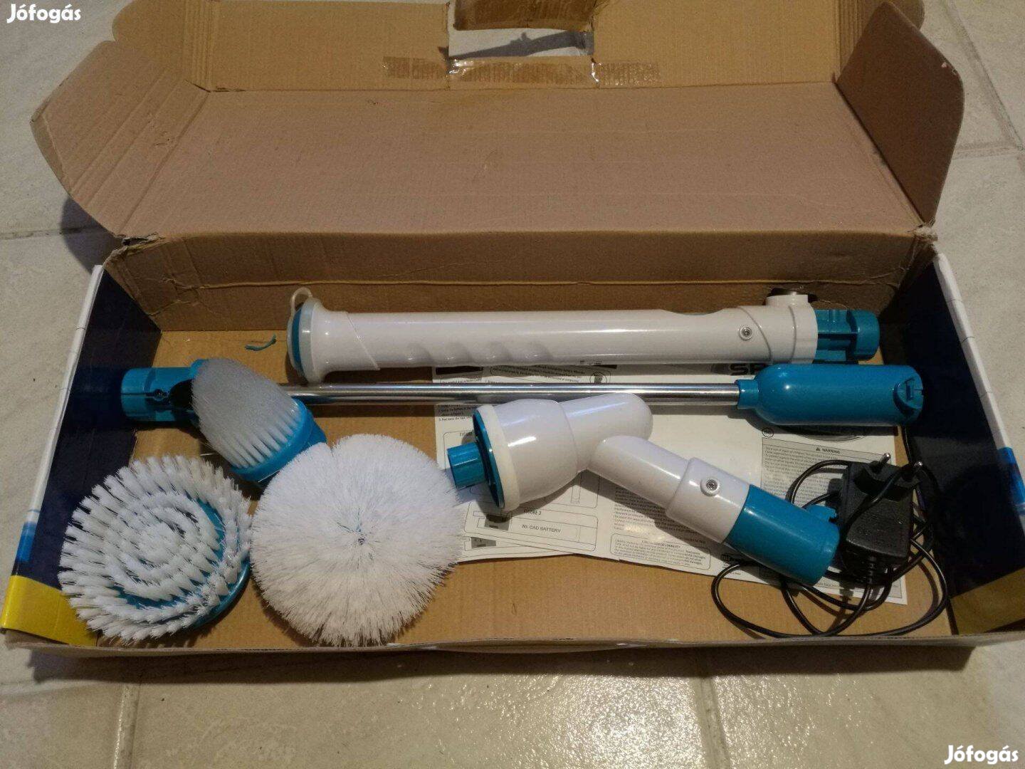 Akkumulátoros tisztító