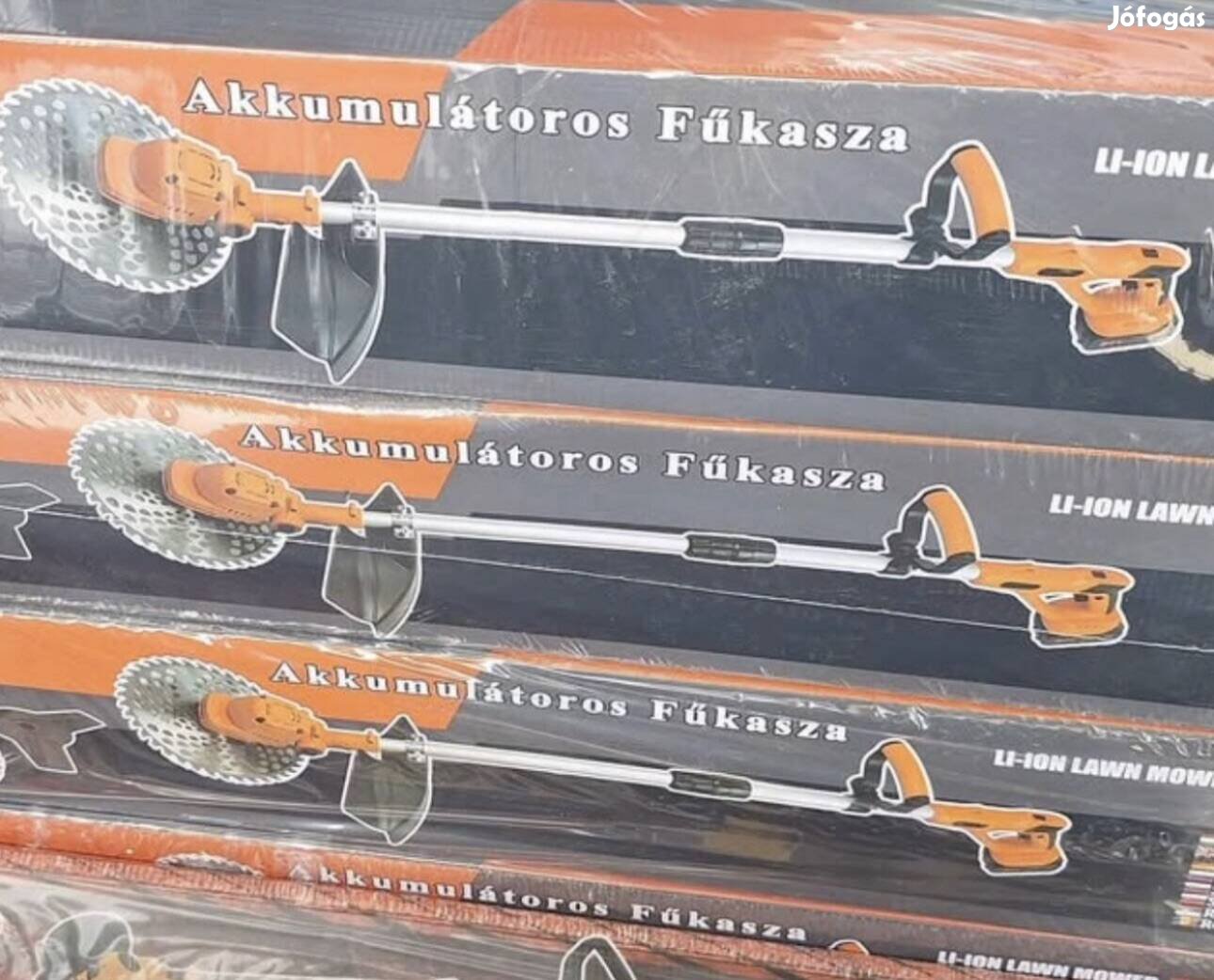 Akkus Prémium Fűkasza és Bozótvágó LCD kijelzővel 68V