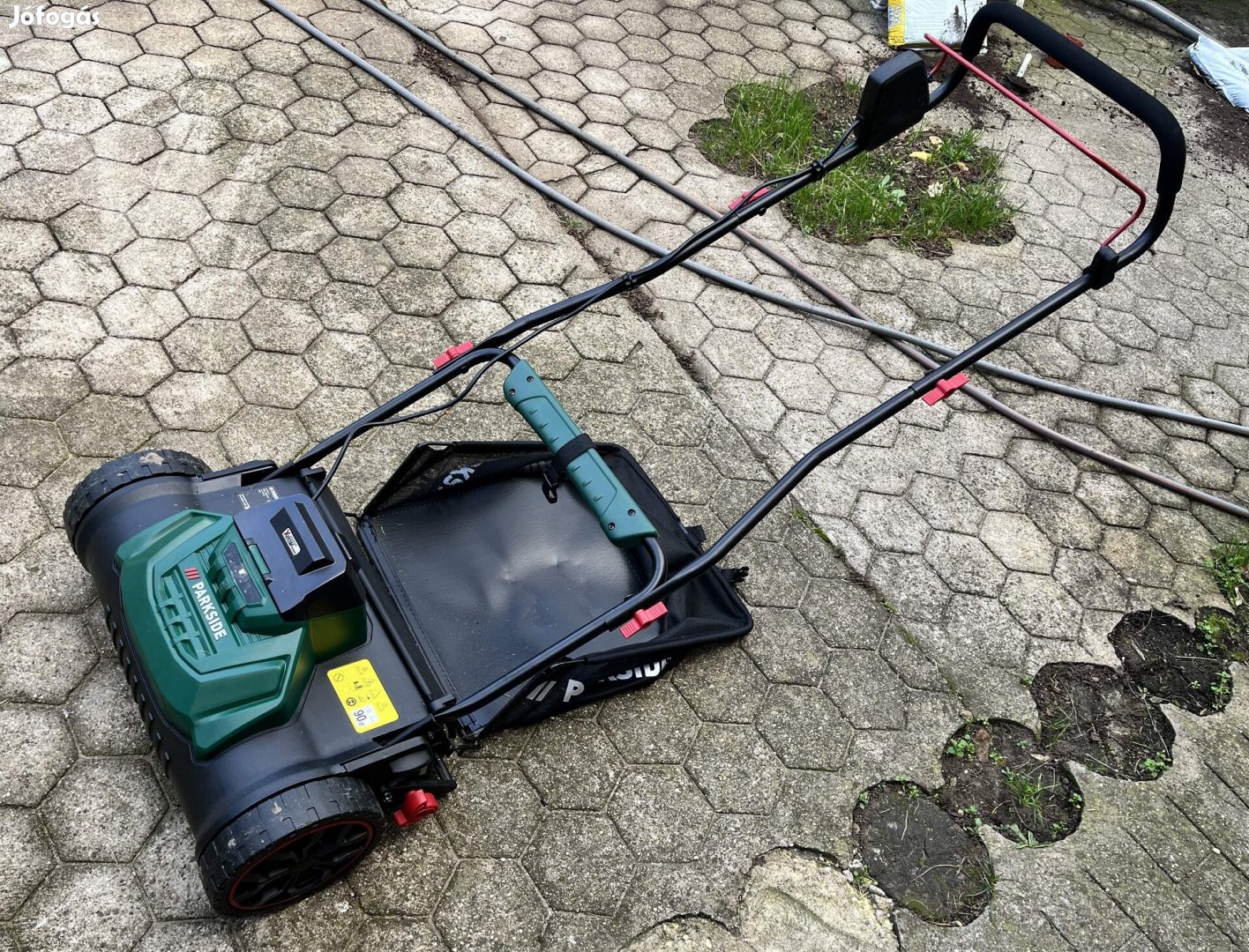 Akkus fűnyíró parkside