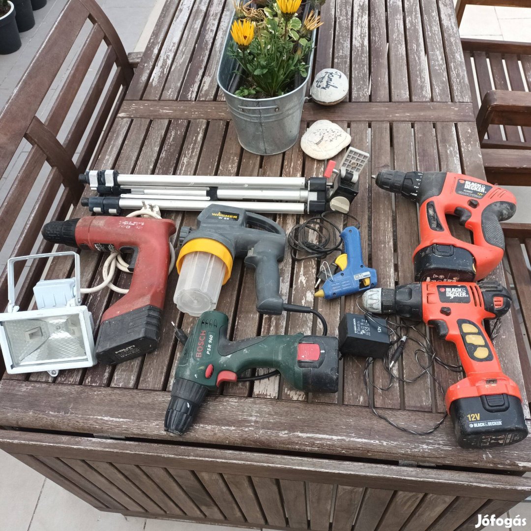 Akkus gépcsomag eladó black&decker ,hilti