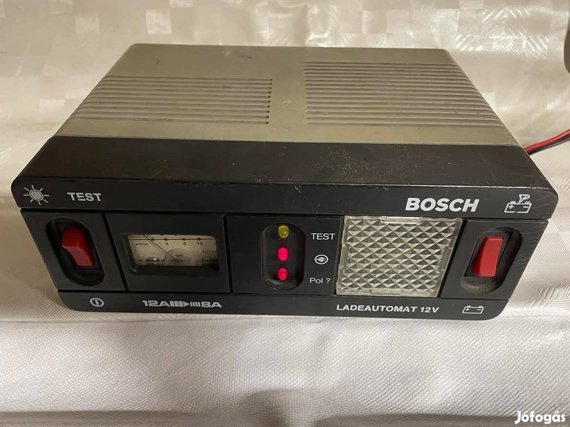 Akkutöltő 12V/8A Bosch gyártmány