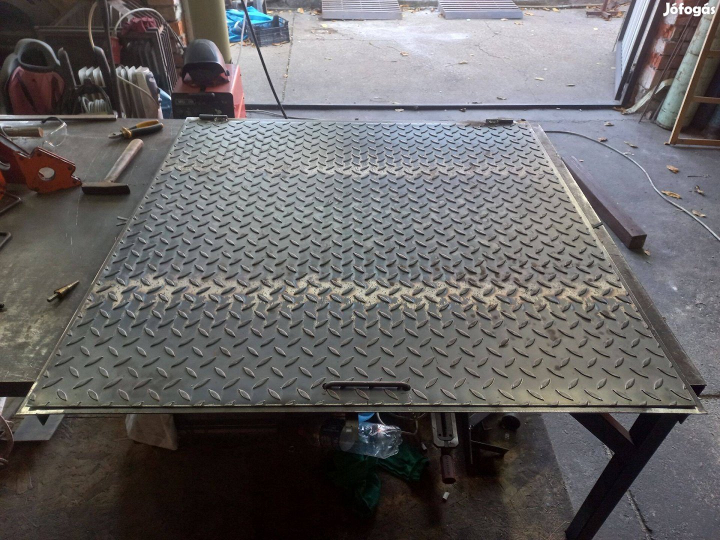 Aknafedél erősített1035x1035